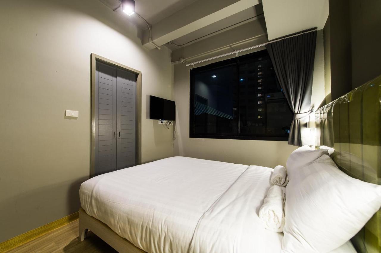 วีวารี บางกอก โรงแรม 3*